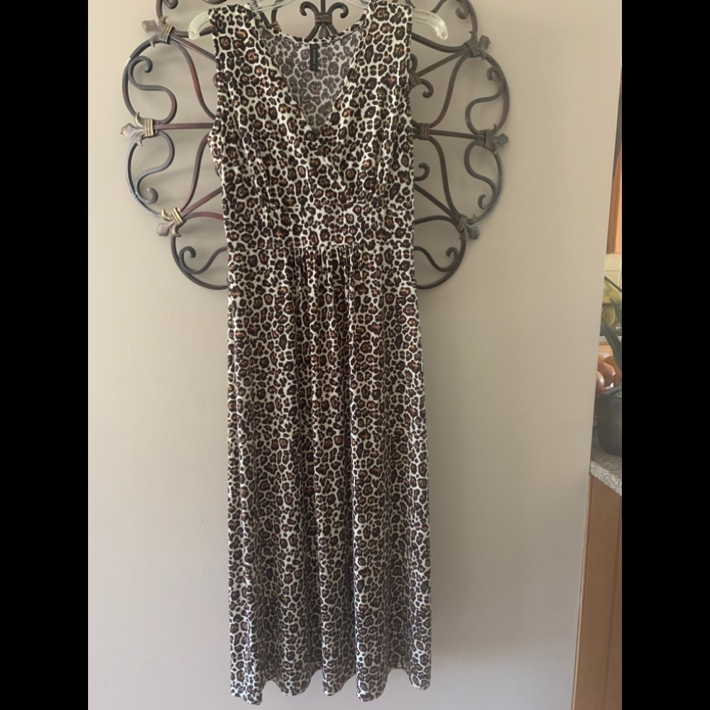 WOOSEA- Leopard print maxi dress- size M womens